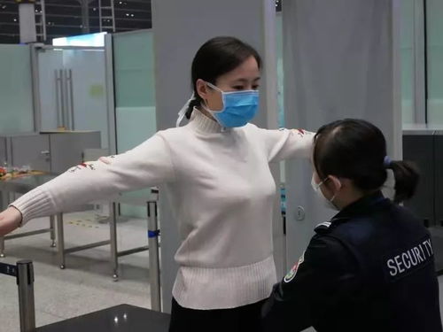 天津機(jī)場(chǎng)加強(qiáng)防疫措施 航站樓不間斷消毒，安檢需短暫摘口罩認(rèn)證